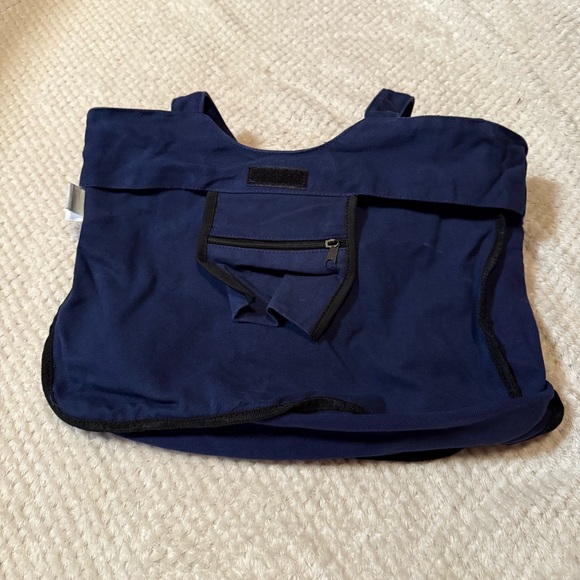 Disney World Parks Sorcerer Mickey Messenger Bag Cast Member Exclusive Castle - Picture 10 of 11